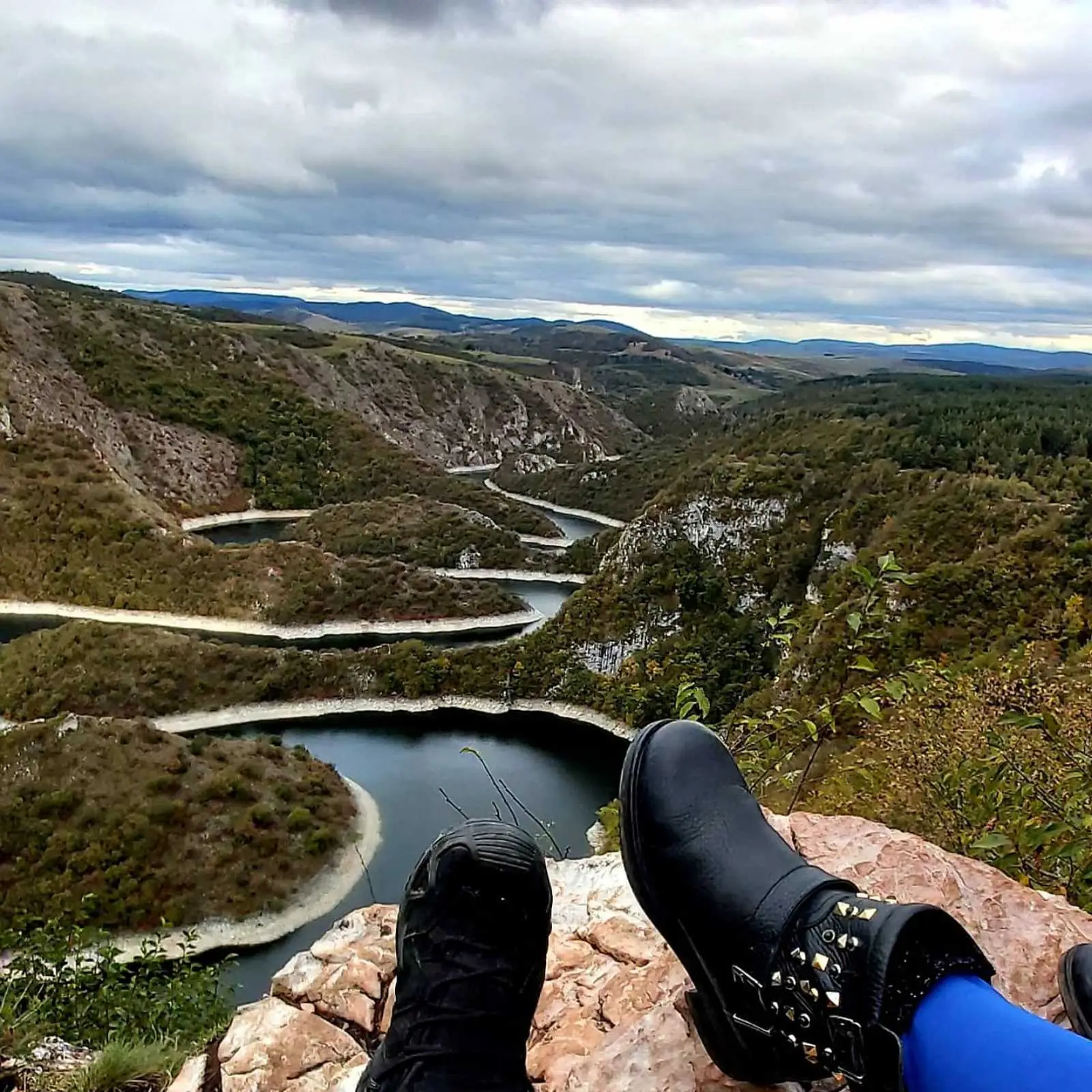 Vidikovac Veliki Vrh sa pogledom na meandre Uvca